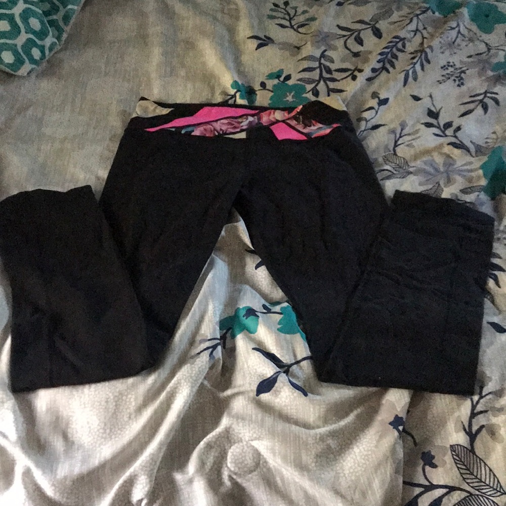Lululemon Reversible Straight Leg Legging